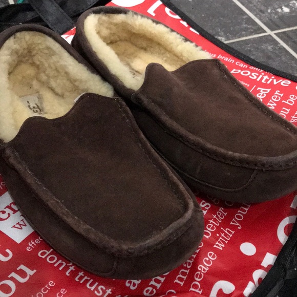 UGG Other - 👞Ugg Australia Ascot Slippers